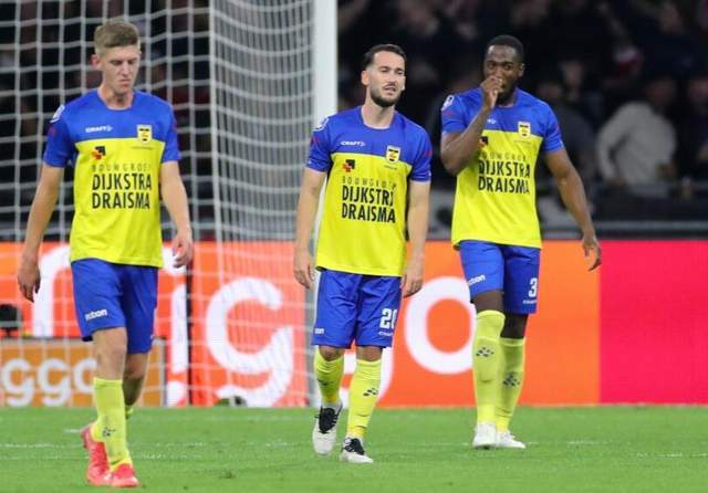 也是对队友 也是对队友