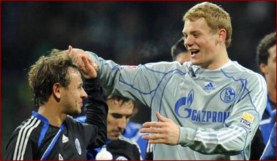 不难发现她 不难发现她